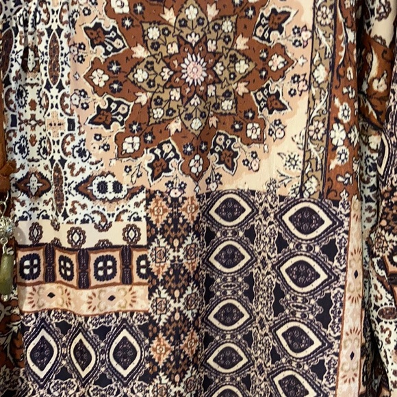 Women’s plus size peek a boo top 2x NEW boho vibe with tassels - Picture 3 of 7